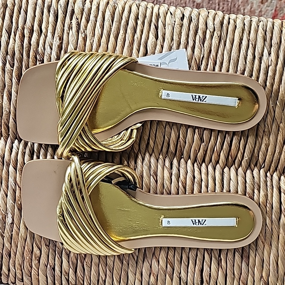Zara gold sandals nwt